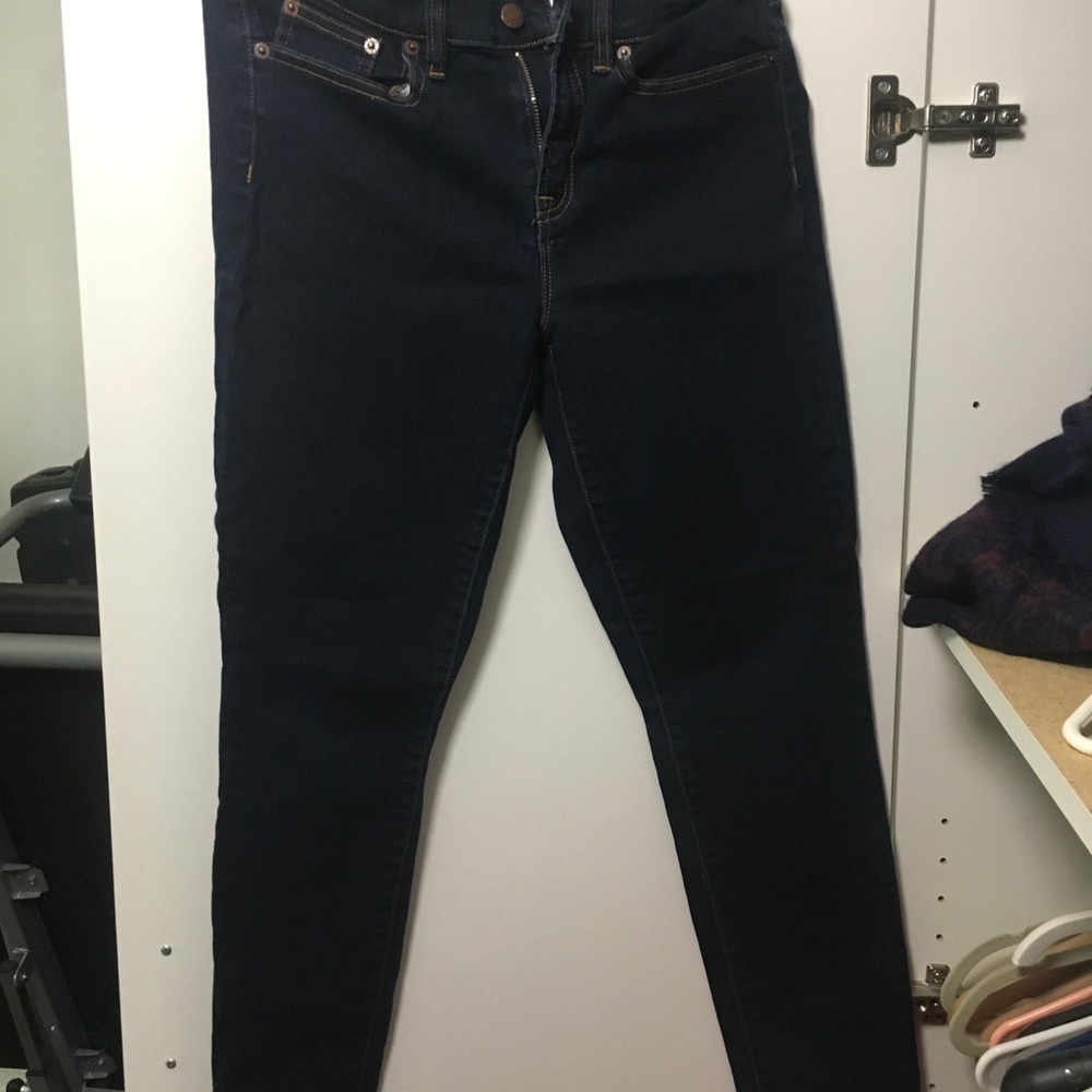 Women’s jcrew stretch skinny jeans in dark wash